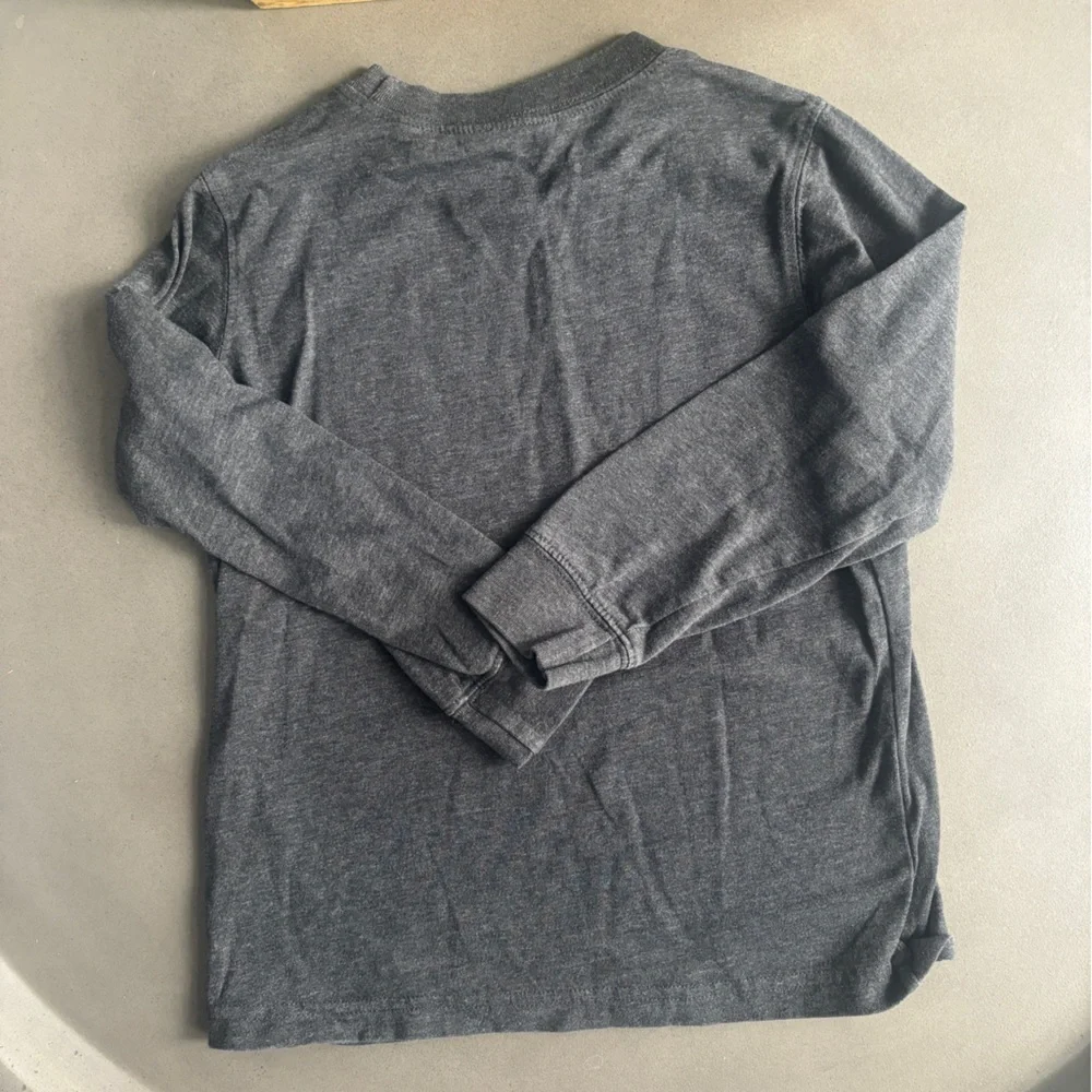 Children’s Place Navy Blue Snowboard Graphic Long Sleeve Tee Size 5/6